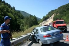 OTOMOBİLLE TANKER ÇARPIŞTI, 1 KİŞİ ÖLDÜ