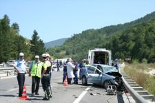 OTOMOBİLLE TANKER ÇARPIŞTI, 1 KİŞİ ÖLDÜ