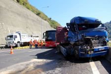 OTOYOL KAVUN TARLASINA DÖNDÜ
