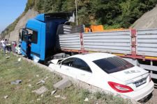 OTOYOL KAVUN TARLASINA DÖNDÜ