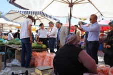 “ÖZELLİKLE PAZAR ESNAFLARINI DOLAŞIYORLAR”