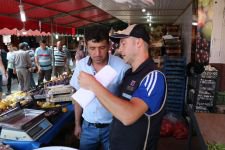 “ÖZELLİKLE PAZAR ESNAFLARINI DOLAŞIYORLAR”