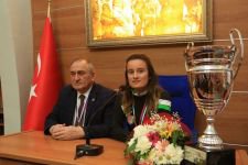 ŞAMPİYONLAR ÖDÜLLENDİRİLDİ