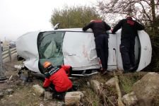 TAKLA ATAN OTOMOBİLDE ÖLÜMDE DÖNDÜLER