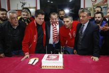 TANJU ÖZCAN TARAFTARLARLA BİR ARAYA GELDİ