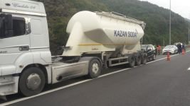 TÜNEL ÇIKIŞINDA PEŞ PEŞE KAZALAR