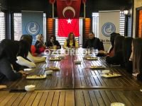 ÜLKÜCÜLER ŞEHİDİMİZİN ANNESİNİ AĞIRLADI