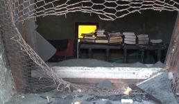 YANAN TÜRBE ONARILMAYI BEKLİYOR