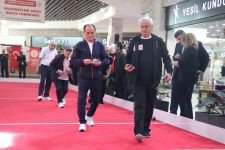 YAŞLARINA RAĞMEN KIYASIYA MÜCADELE ETTİLER