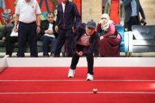 YAŞLARINA RAĞMEN KIYASIYA MÜCADELE ETTİLER