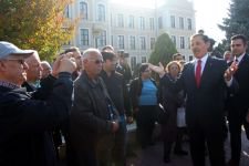 YENİ VALİ GÖREVE BAŞLADI