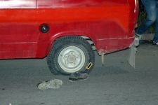 HIRSIZLIK ZANLILARI KAÇAMADI