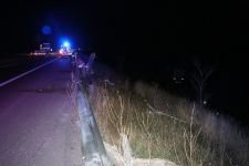 TIR ŞARAMPOLE UÇTU