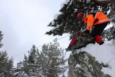 2 METRE KARDA BÖYLE KURTARILDILAR