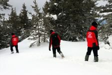 2 METRE KARDA BÖYLE KURTARILDILAR