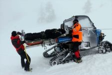 2 METRE KARDA BÖYLE KURTARILDILAR