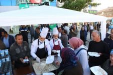 5 BİN KİŞİLİK KANDİL PİLAVI DAĞITILDI