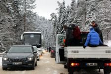 ABANT YOLUNDA KAR ÇİLESİ
