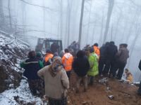 AĞACIN ALTINDA KALARAK CAN VERDİ