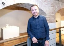 AKADEMİSYEN, SANATINI KONUŞTURDU