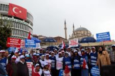 İŞÇİLER PES ETMİYOR