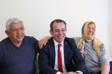 ANNE VE BABASININ HAYIR DUASIYLA BAŞLADI