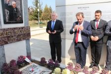 ANNE VE BABASININ HAYIR DUASIYLA BAŞLADI