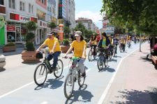 BAŞKAN ÖZCAN ARILAR İÇİN PEDAL ÇEVİRDİ