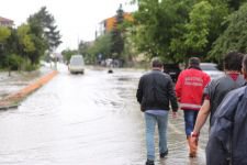 BAŞKAN ÖZCAN SOKAĞA İNDİ