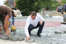 BAŞKAN ÖZCAN TAŞ DÖŞEDİ