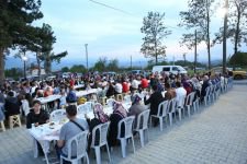 BAŞKAN ÖZCAN VATANDAŞLARLA ORUÇ AÇTI