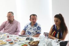 BAŞKAN SORUNLARI DİNLİYOR...