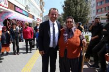 BAŞKAN TANJU ÖZCAN'A SEVGİ SELİ
