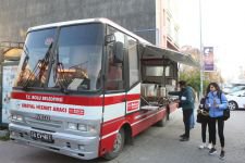 BAŞKAN'DAN ÇAY SİMİT JESTİ