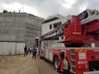 OTOPARKIN ÇATISINDA İNTİHAR GİRİŞİMİ