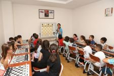 BELEDİYEDEN ÜCRETSİZ SATRANÇ KURSU