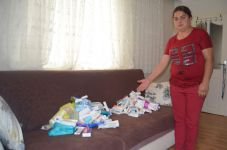 ÇARESİZ KADIN YARDIM BEKLİYOR..