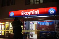 CEZAYI DUYDU, POMPALIYLA MARKETİ BASTI