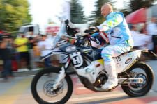 DANS GÖSTERİSİ YOĞUN İLGİ GÖRDÜ