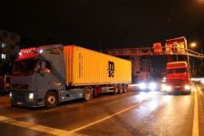 DORSE AÇIK KALDI, ÜST GEÇİDE TAKILDI