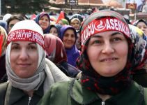 ERDOĞAN'IN MİTİNGİNDEN RENKLİ GÖRÜNTÜLER