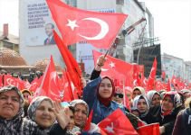 ERDOĞAN'IN MİTİNGİNDEN RENKLİ GÖRÜNTÜLER