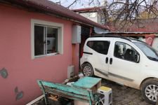 TİCARİ ARAÇ EVİN BAHÇESİNE UÇTU