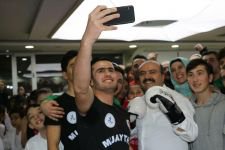 FATİH METİN BOKS ELDİVENLERİNİ GİYDİ