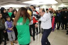 FATİH METİN BOKS ELDİVENLERİNİ GİYDİ