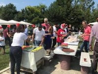 GAZETECİLER PİKNİKTE BULUŞTU..