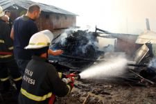 YANGINI GÖZYAŞLARI İÇİNDE İZLEDİLER