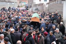 GÖZYAŞLARIYLA TOPRAĞA VERİLDİ