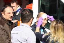 KAFA KAFAYA ÇARPIŞTILAR, 4 YARALI
