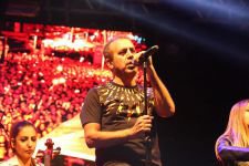 HALUK LEVENT BİNLERCE KİŞİYİ COŞTURDU